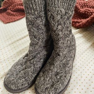 Ugh Australia Gray Isla Boots